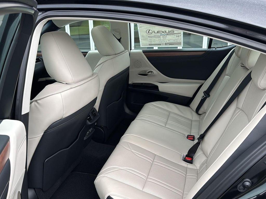 new 2025 Lexus ES 300h car, priced at $54,409