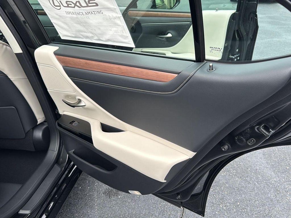 new 2025 Lexus ES 300h car, priced at $54,409