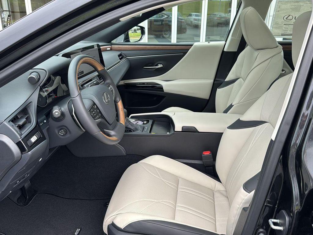 new 2025 Lexus ES 300h car, priced at $54,409