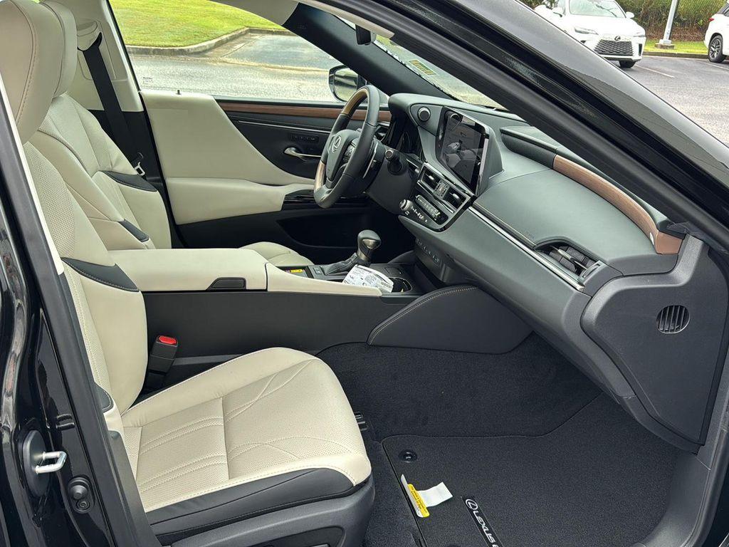 new 2025 Lexus ES 300h car, priced at $54,409