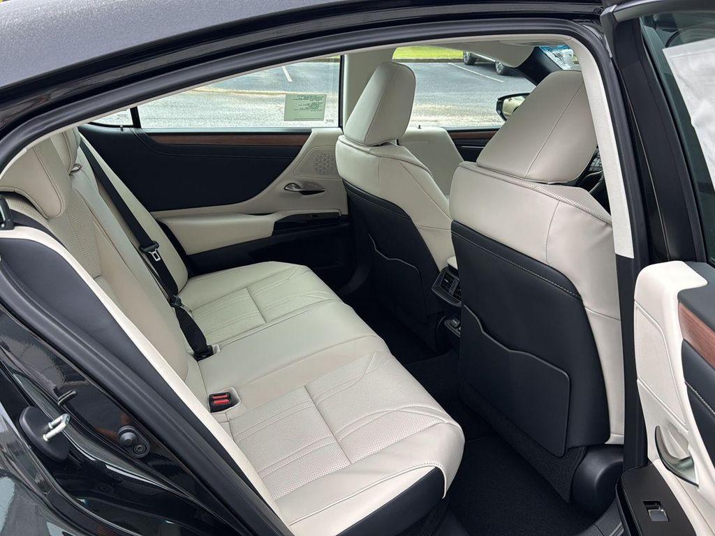 new 2025 Lexus ES 300h car, priced at $54,409