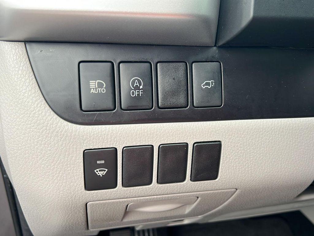 used 2018 Toyota Highlander car, priced at $22,500