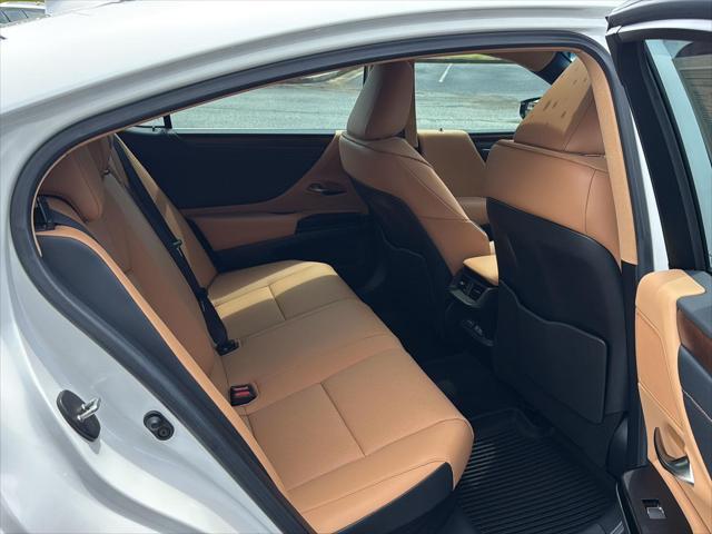 used 2024 Lexus ES 300h car, priced at $49,500