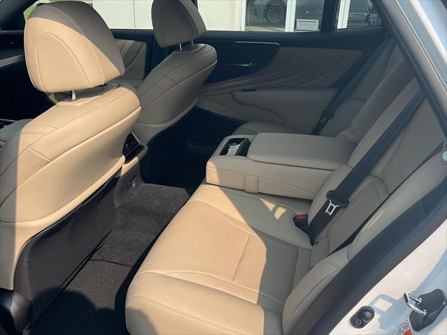 new 2025 Lexus LS 500 car, priced at $81,118