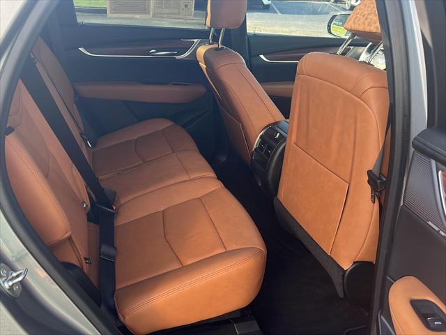 used 2024 Cadillac XT5 car, priced at $41,500