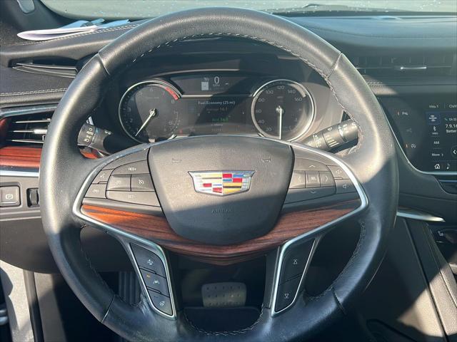 used 2024 Cadillac XT5 car, priced at $41,500