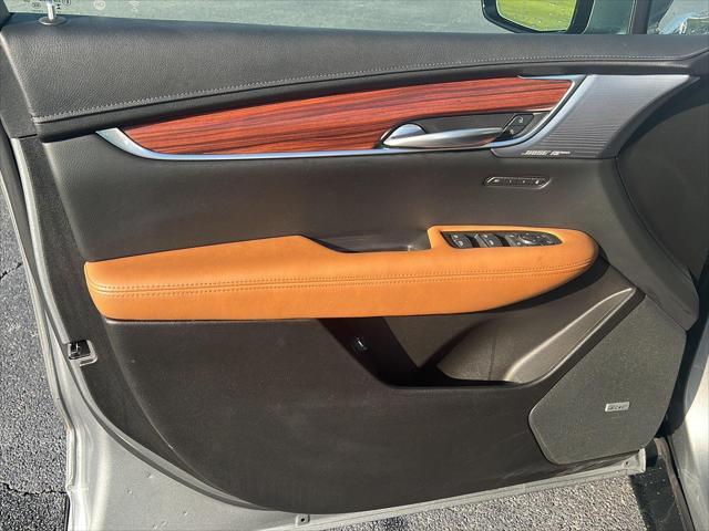 used 2024 Cadillac XT5 car, priced at $41,500