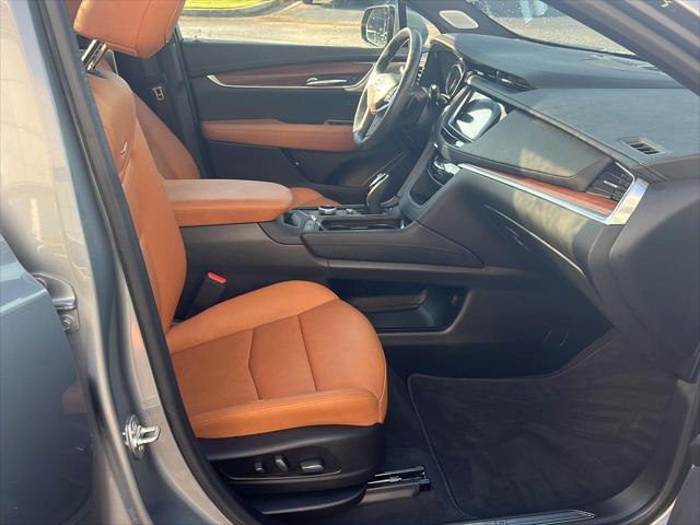 used 2024 Cadillac XT5 car, priced at $41,500