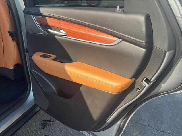 used 2024 Cadillac XT5 car, priced at $41,500