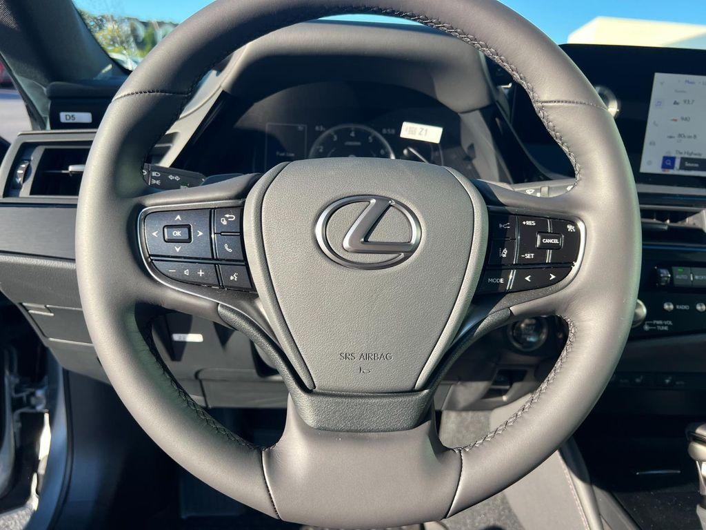 new 2025 Lexus ES 350 car, priced at $48,665