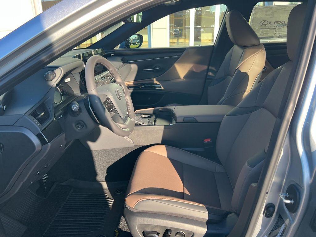 new 2025 Lexus ES 350 car, priced at $48,665