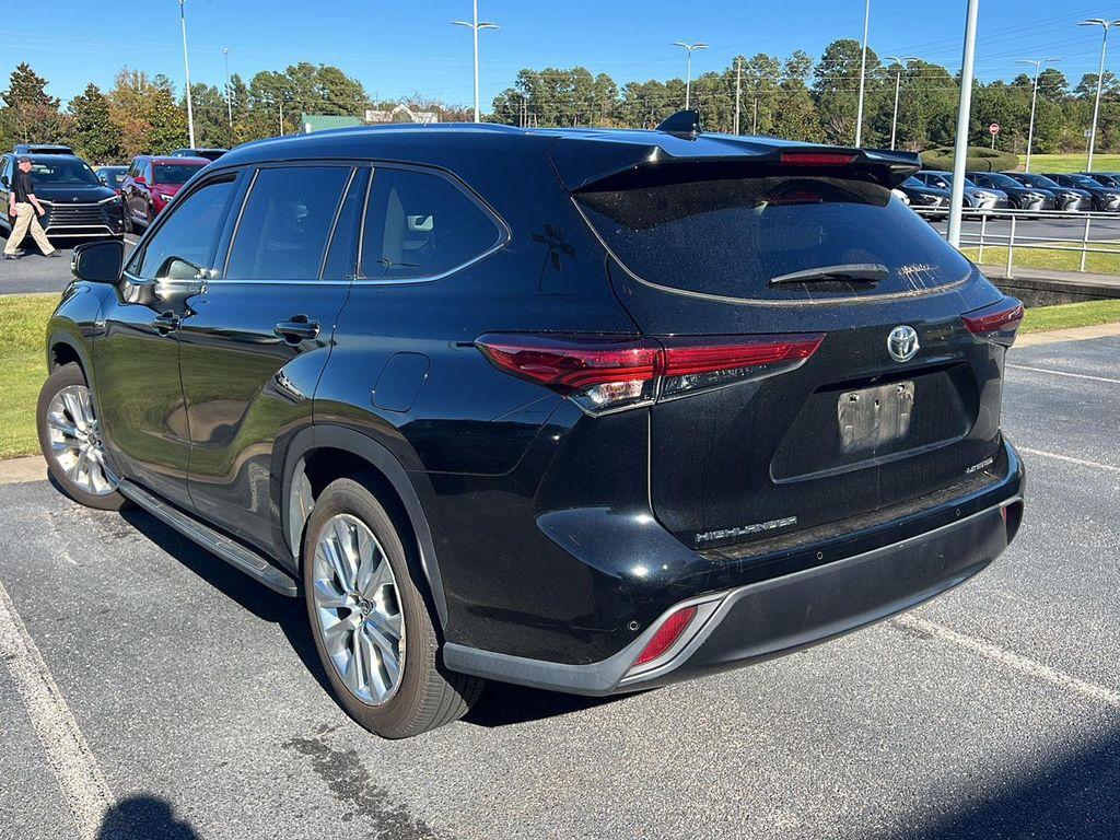 used 2020 Toyota Highlander car, priced at $32,500