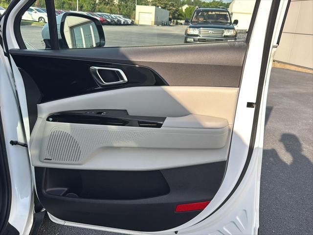used 2022 Kia Carnival car, priced at $31,900