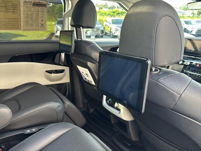 used 2022 Kia Carnival car, priced at $31,900