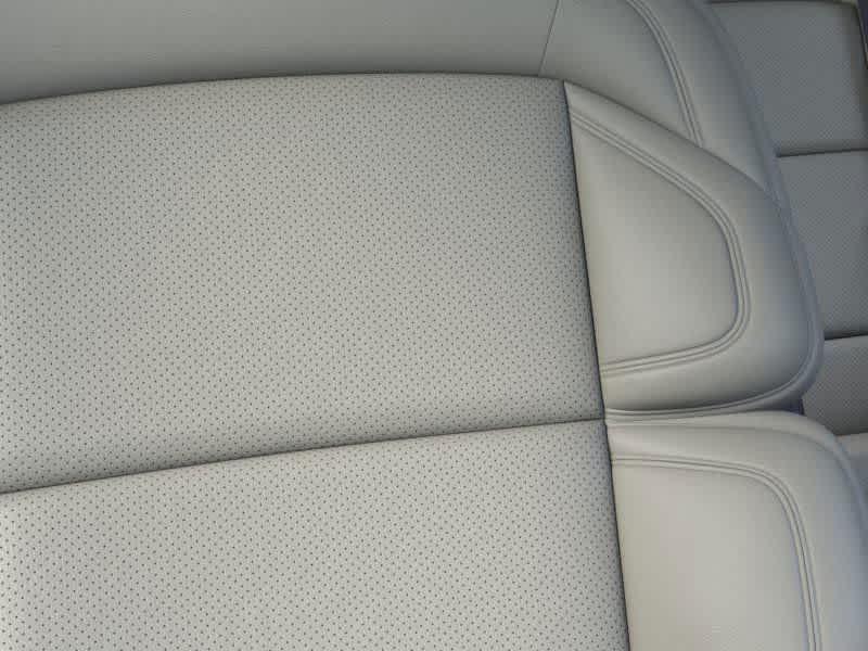 new 2025 Lincoln Navigator car, priced at $102,940