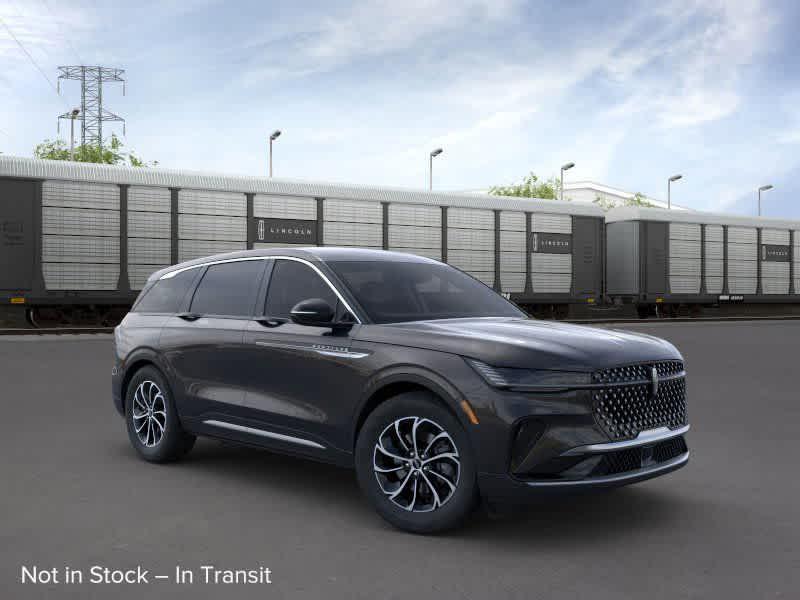 new 2025 Lincoln Nautilus car