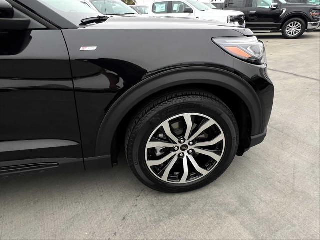 used 2025 Ford Explorer car