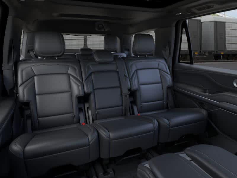 new 2025 Lincoln Navigator car, priced at $107,490