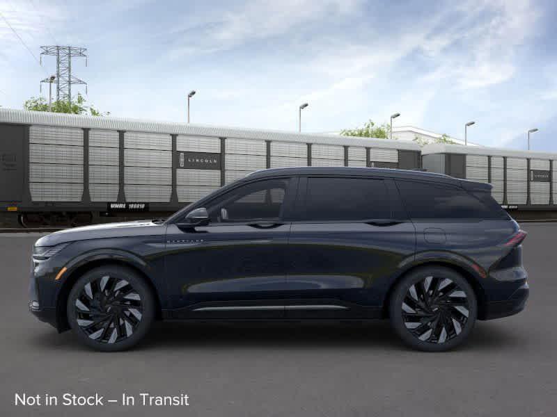 new 2025 Lincoln Nautilus car