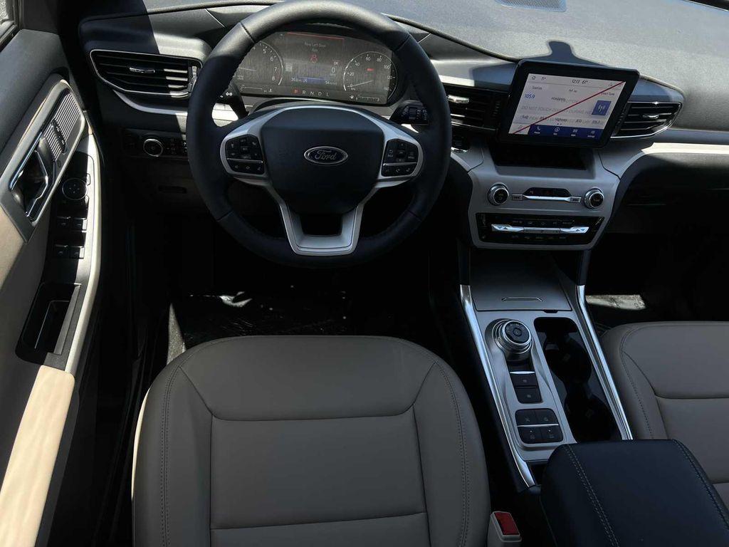 new 2024 Ford Explorer car, priced at $48,915