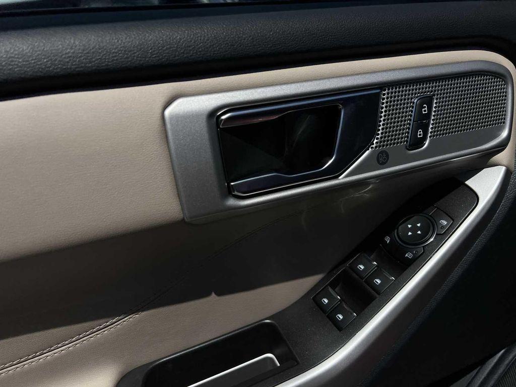 new 2024 Ford Explorer car, priced at $48,915