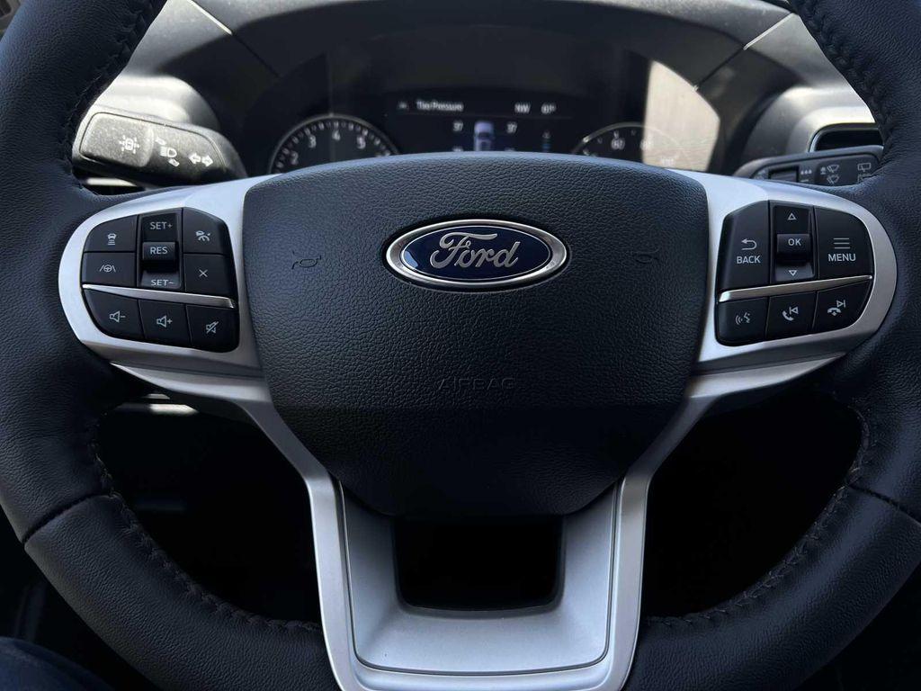 new 2024 Ford Explorer car, priced at $48,915