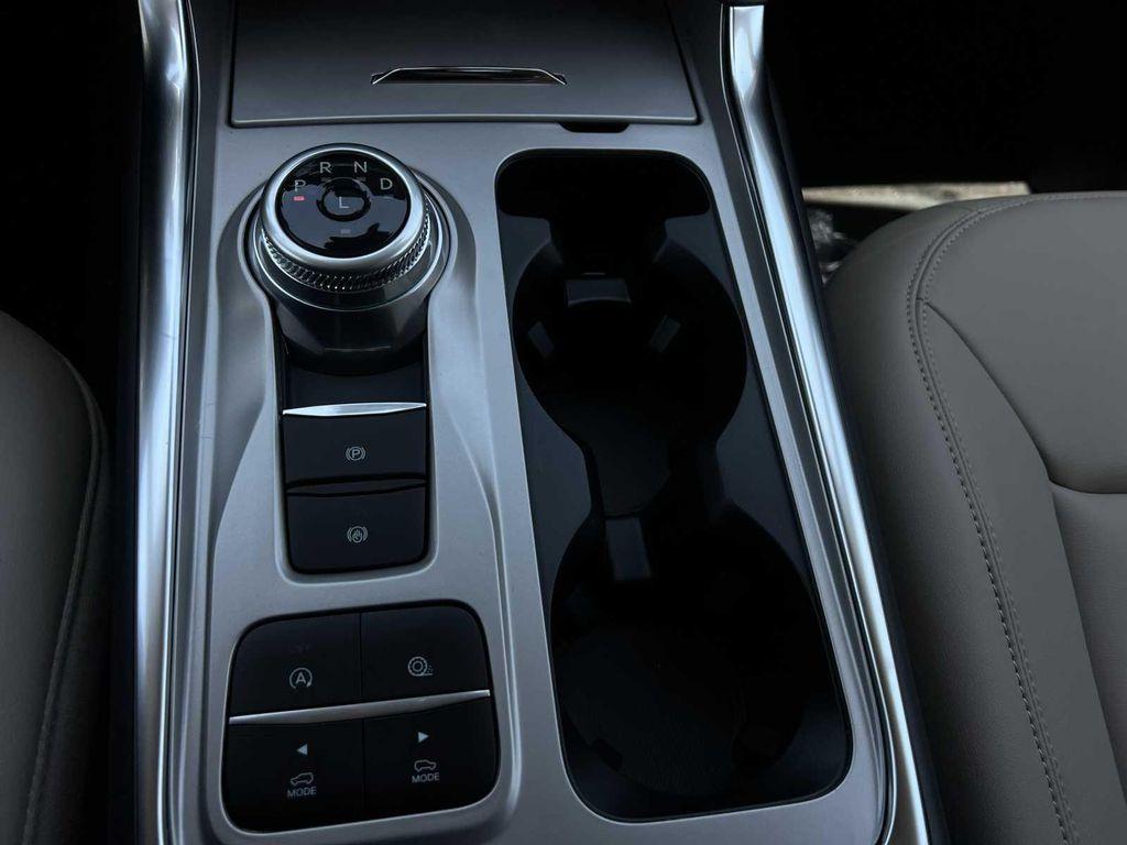 new 2024 Ford Explorer car, priced at $48,915