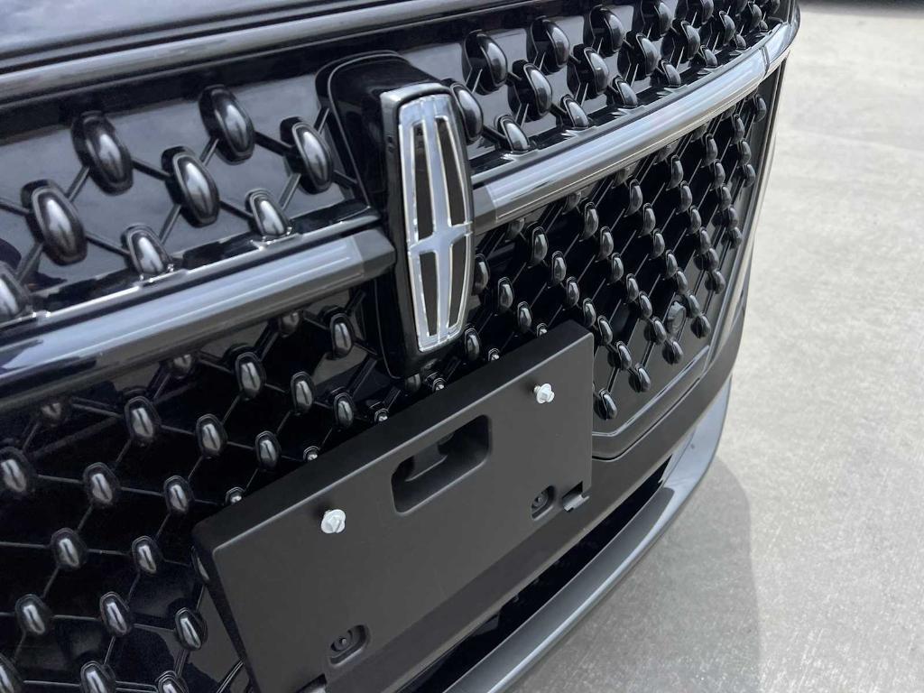 new 2025 Lincoln Nautilus car, priced at $66,705