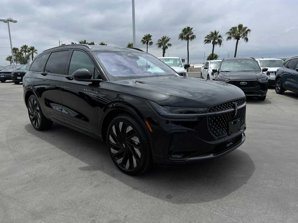 new 2025 Lincoln Nautilus car, priced at $66,705