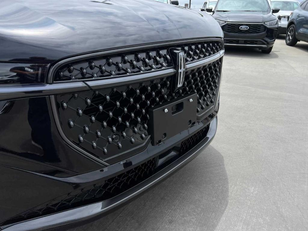 new 2025 Lincoln Nautilus car, priced at $66,705