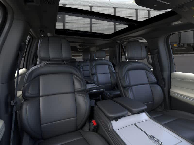 new 2025 Lincoln Navigator L car, priced at $111,300