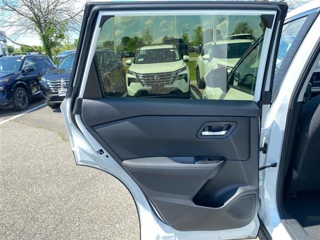 new 2025 Nissan Rogue car