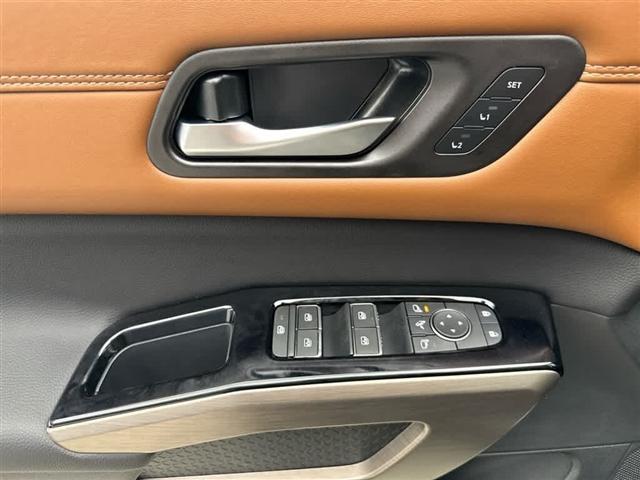 new 2025 Nissan Pathfinder car, priced at $45,215