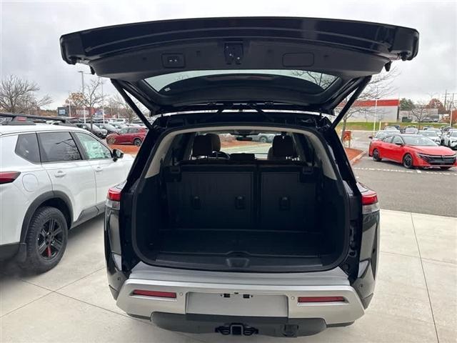 new 2025 Nissan Pathfinder car, priced at $45,215