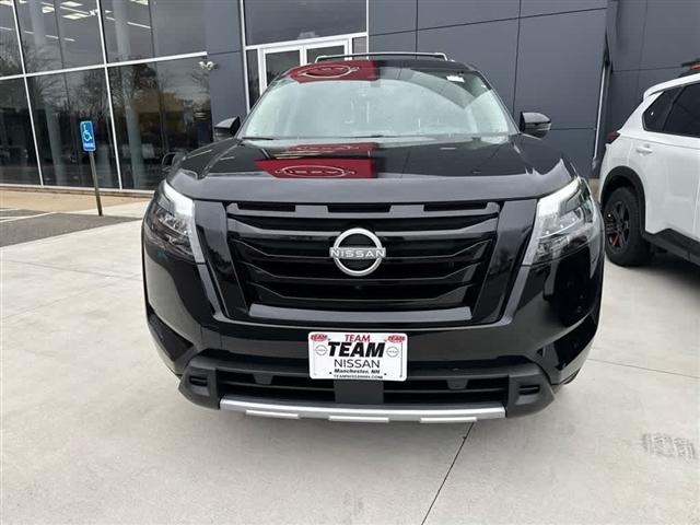 new 2025 Nissan Pathfinder car, priced at $45,215