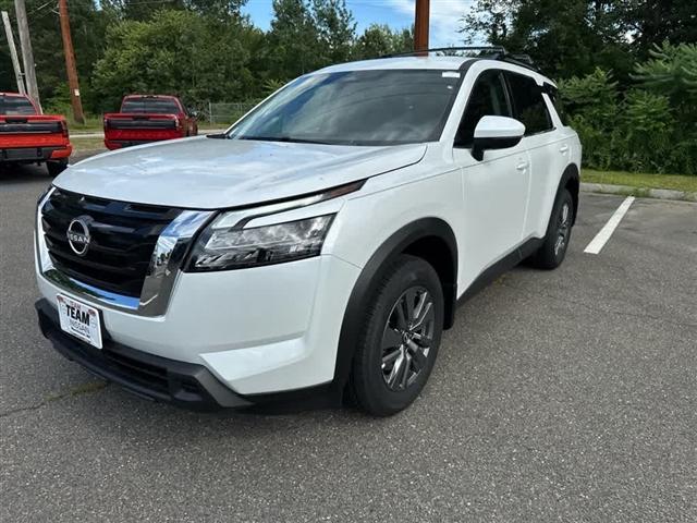 new 2025 Nissan Pathfinder car, priced at $42,014