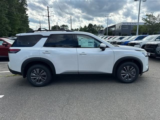 new 2025 Nissan Pathfinder car, priced at $42,014