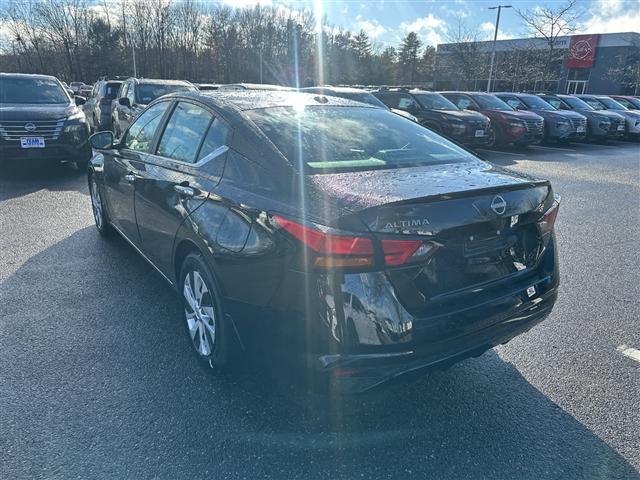 new 2025 Nissan Altima car, priced at $27,888