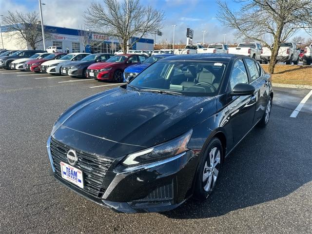 new 2025 Nissan Altima car, priced at $27,888