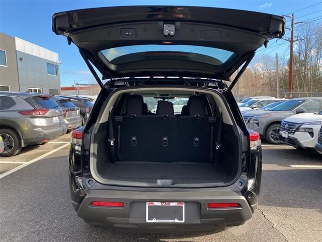 new 2025 Nissan Pathfinder car, priced at $35,818