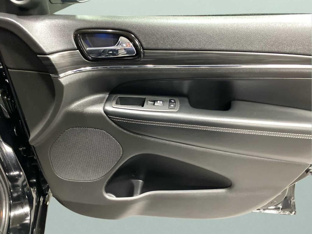used 2021 Jeep Grand Cherokee car, priced at $26,345