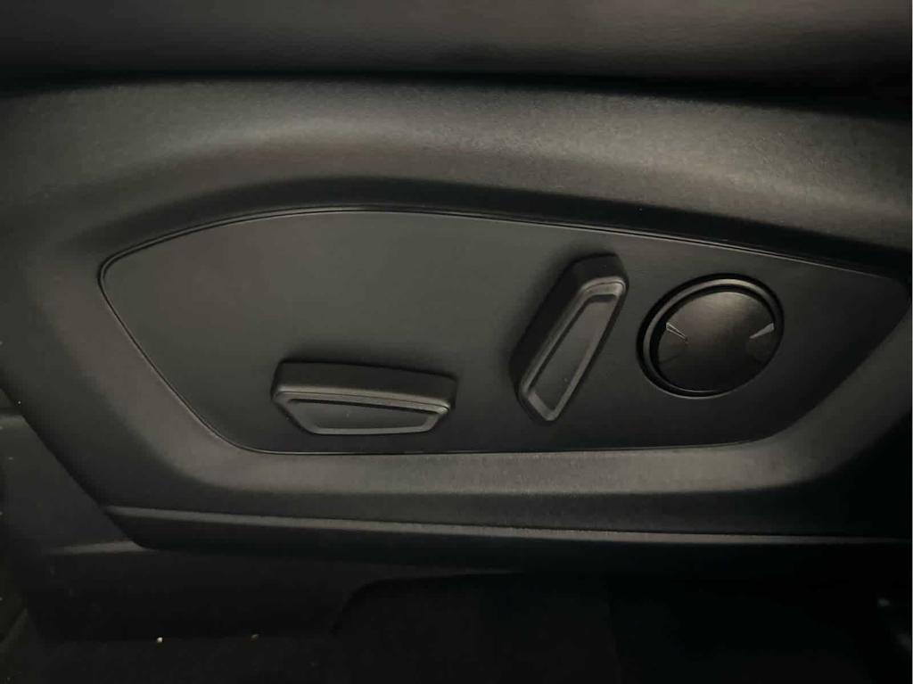 used 2022 Ford Explorer car, priced at $29,533