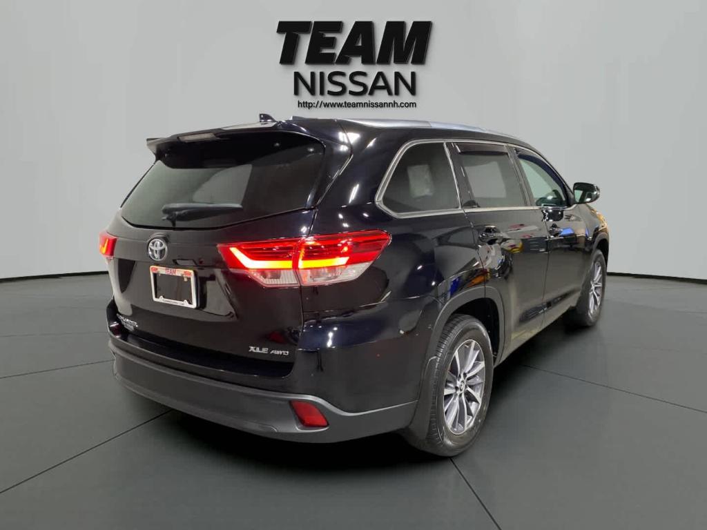used 2017 Toyota Highlander car, priced at $21,452