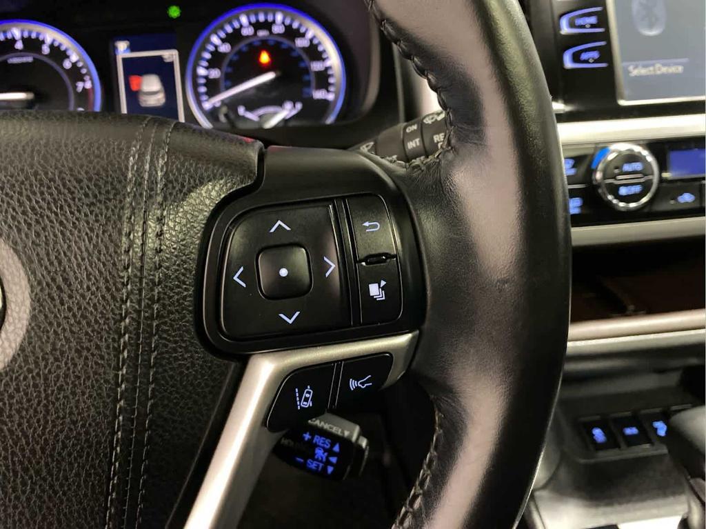 used 2017 Toyota Highlander car, priced at $21,452