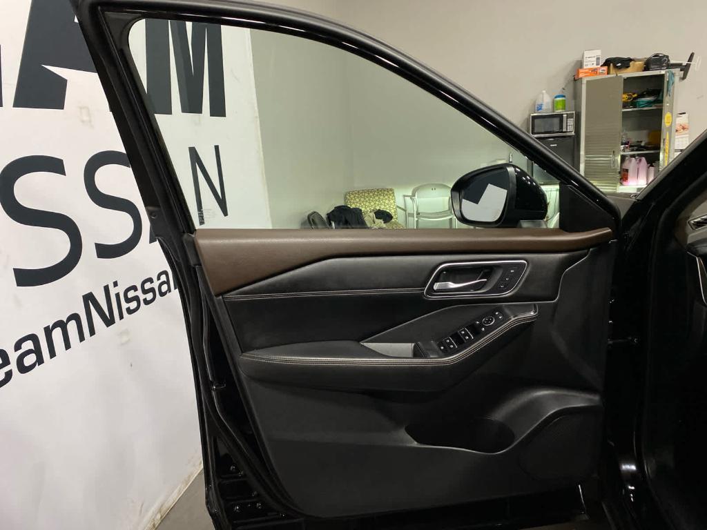 used 2021 Nissan Rogue car, priced at $23,857