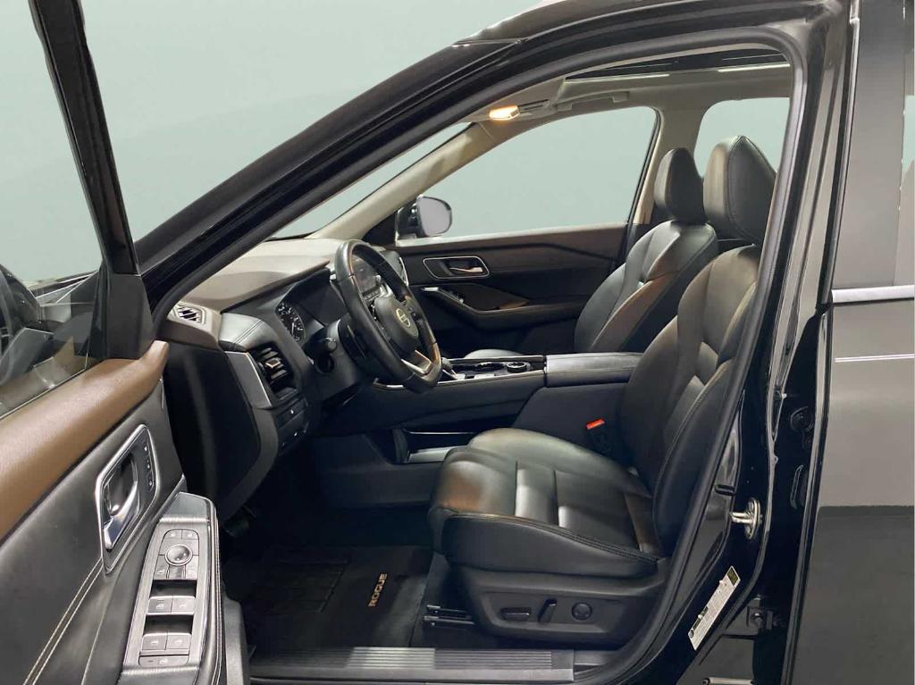 used 2021 Nissan Rogue car, priced at $23,857