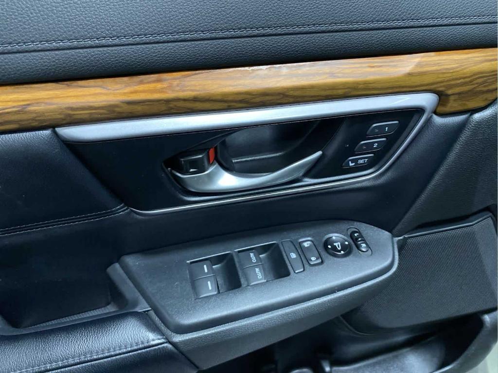 used 2017 Honda CR-V car, priced at $19,877
