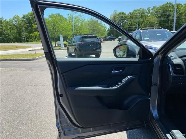 new 2025 Nissan Rogue car