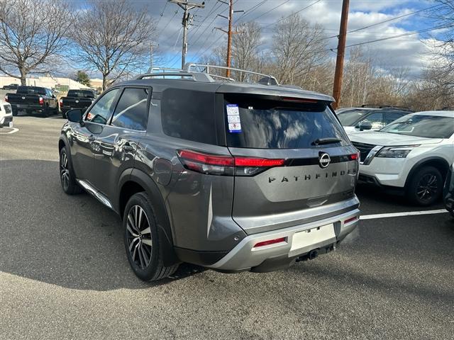 new 2025 Nissan Pathfinder car, priced at $52,190