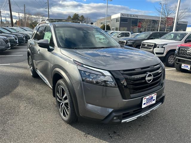 new 2025 Nissan Pathfinder car, priced at $52,190